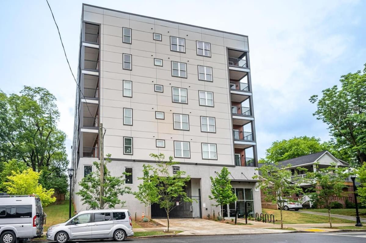 Downtown New Built Roof Balcony View 525pkwy Atlanta