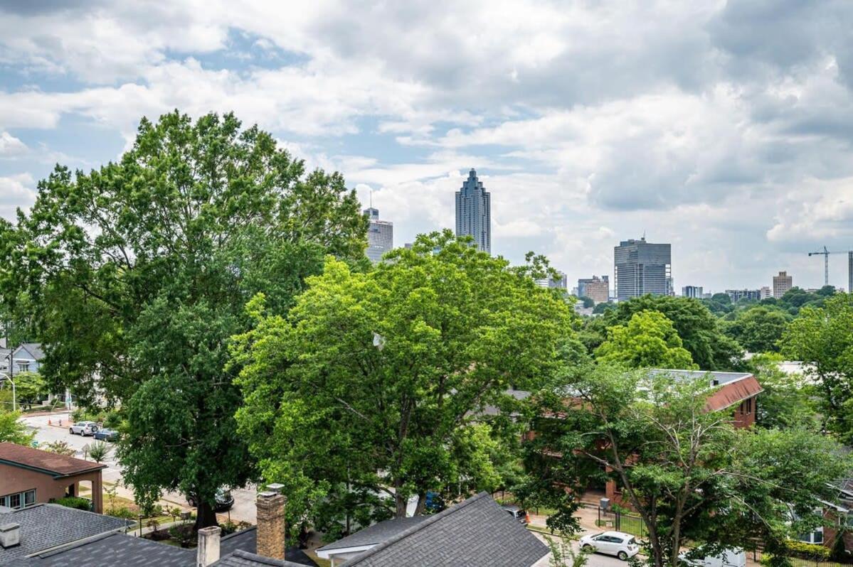 Downtown New Built Roof Balcony View 525pkwy